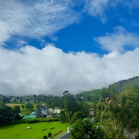 The Breeze Luxury * Nuwara Eliya