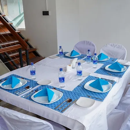The Cool Breeze Nuwaraeliya Hotel