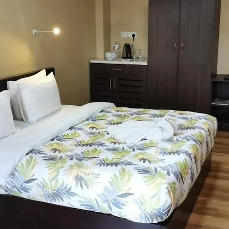 Nuwara Eliya Hotels * Nuwara Eliya