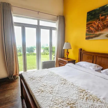 Hotel Acacia 4*