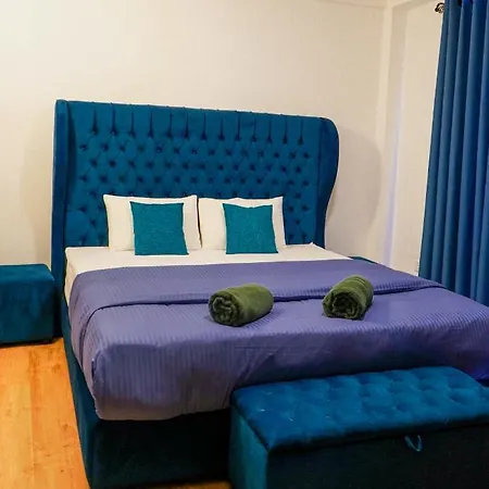 Vista Mariners Blue Apartment