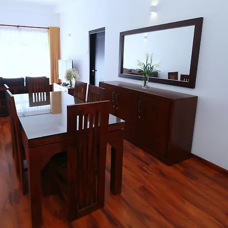 Avenue Apartment