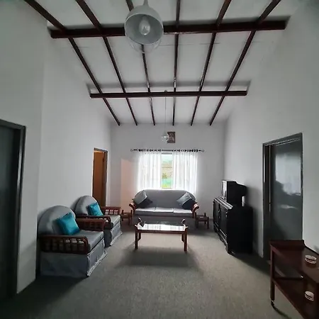 Shalom125 Holiday home