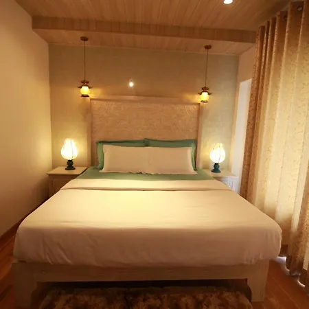 Knightsbridge Grand * Nuwara Eliya