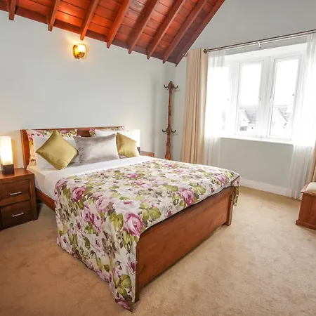 Willows - Little England Villa *