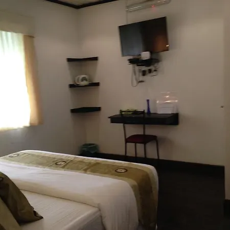 Misty Hills Boutique Cottage Guest house *