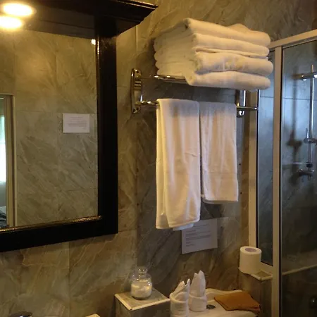 Misty Hills Boutique Cottage Guest house *