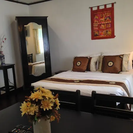 Misty Hills Boutique Cottage Guest house