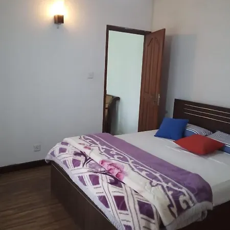 Galaxy Guest house Nuwara Eliya