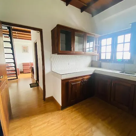 Villa Adams View