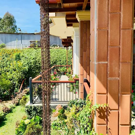 Guest house P.t.a Bungalow Nuwara Eliya