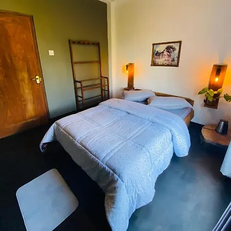 Rustique House Dbl Homestay Nuwara Eliya
