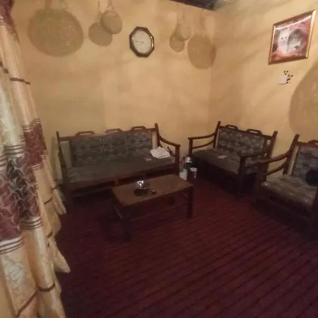 Mountline Guest house *