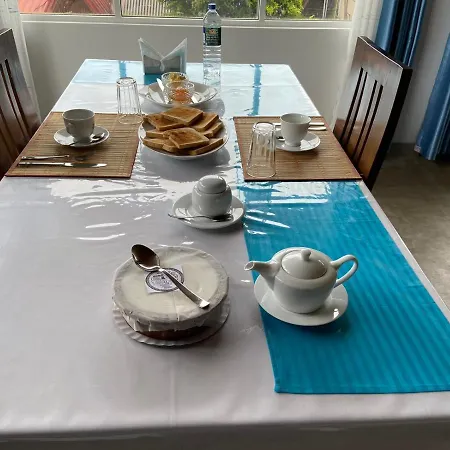 Hillside Holiday home Nuwara Eliya