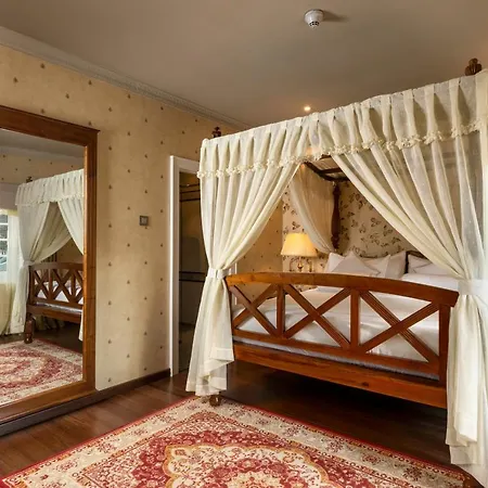 Hotel The Westbury Palace