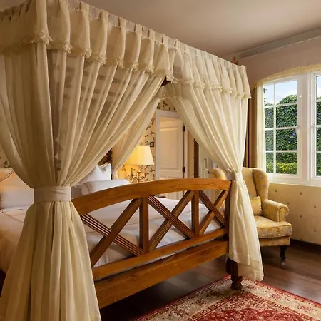 The Westbury Palace 5* Nuwara Eliya