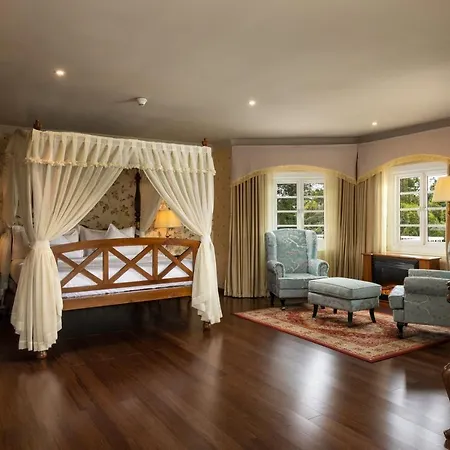 The Westbury Palace Hotel Nuwara Eliya