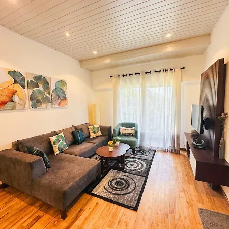 The Edge Luxury Apartment *