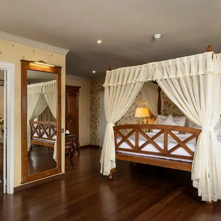 The Westbury Palace 5* Nuwara Eliya