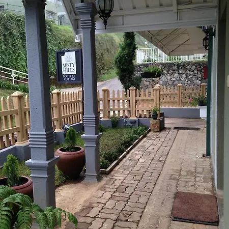 Misty Hills Boutique Cottage Guest house