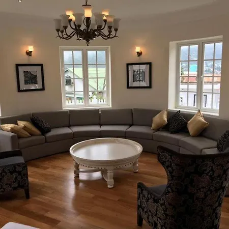 Maple Castle Villa *