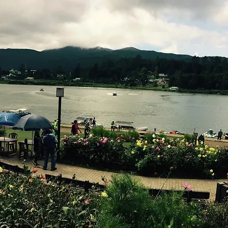 Lake View Bungalow - Nuwara Eliya Guest house