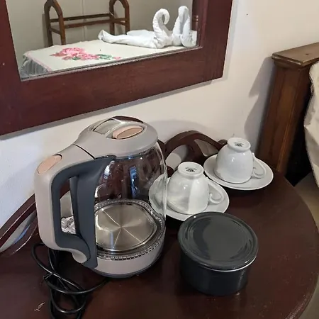 London House Bed & Breakfast *