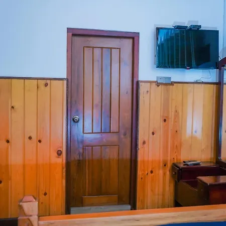 Hotel Blue Moon Residency Nuwara Eliya