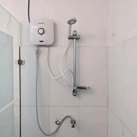 Chilly Croc Hostel