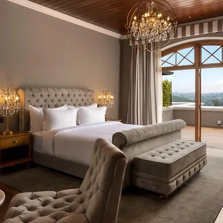 The Bellwood Manor Hotel