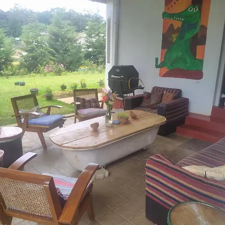 Chilly Croc Hostel Nuwara Eliya