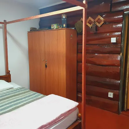 Greenland Wooden Homestay Nuwara Eliya