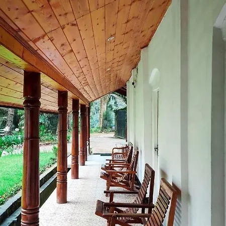 Hotel The Grand Pavilion *