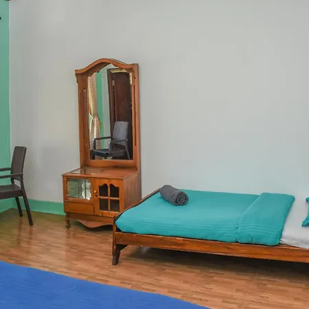 Gregory House Hostel *