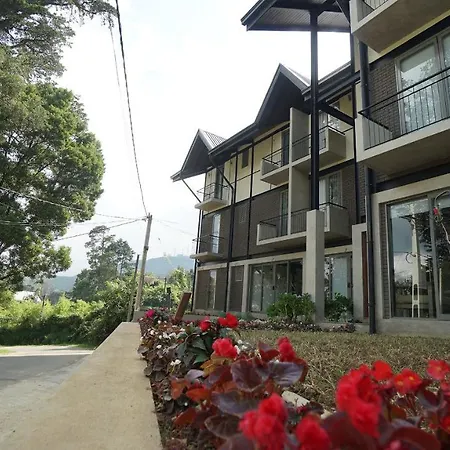 Bulwark Hotel *