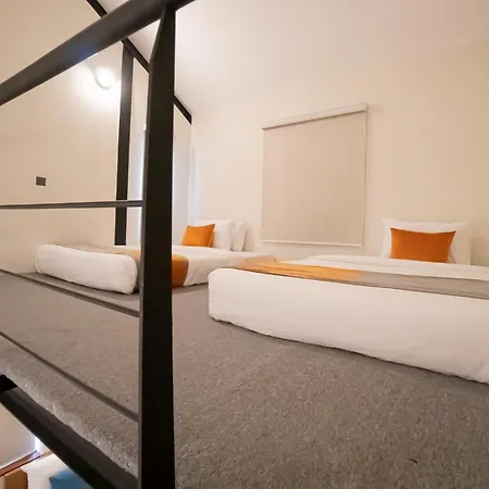 Hotel Bulwark *