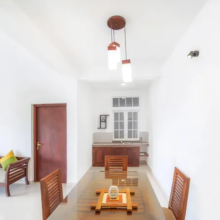 The Montfort, Nuwaraeliya Bed & Breakfast