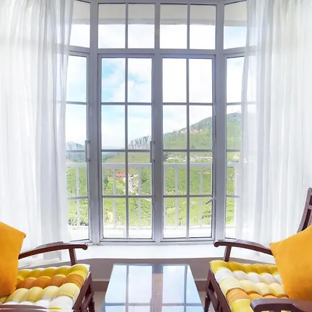 The Montfort, Nuwaraeliya Bed & Breakfast *