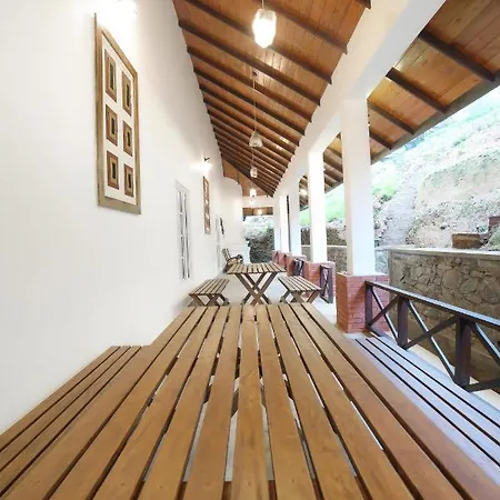 The Montfort, Nuwaraeliya Bed & Breakfast