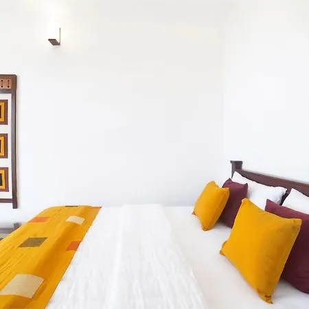 The Montfort, Nuwaraeliya Bed & Breakfast *