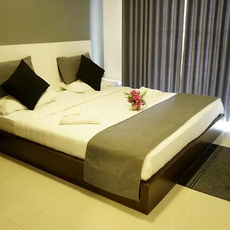 View Luxury Apartment *