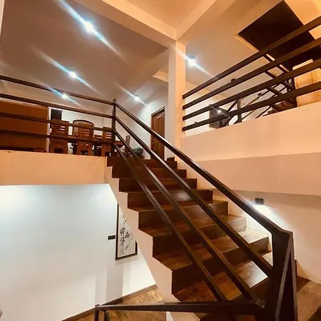 Euphoria White House Nuwaraeliya Hotel