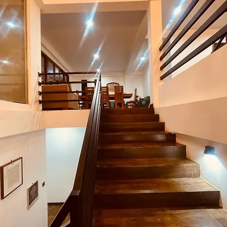 Euphoria White House Nuwaraeliya Hotel