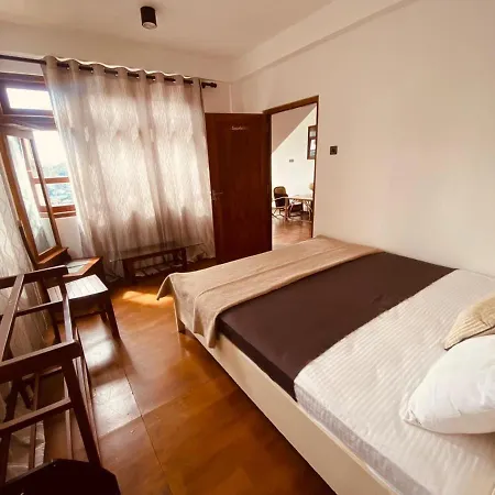 Euphoria White House Nuwaraeliya Hotel 4*