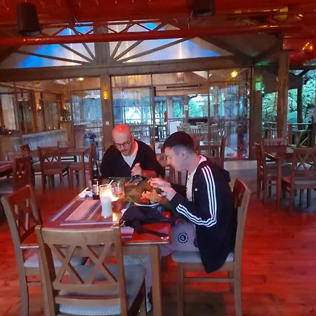 Kingfern Hotel