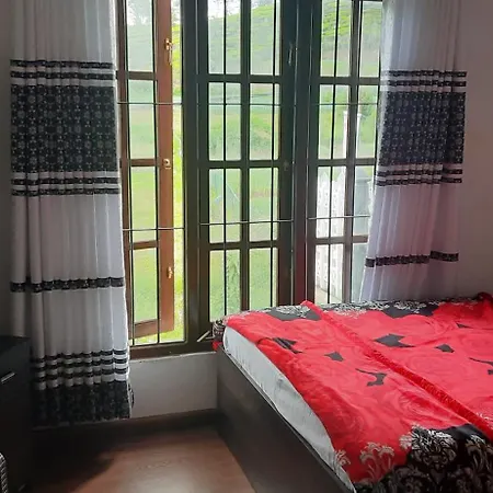 Last Chance Holiday Guest house Nuwara Eliya
