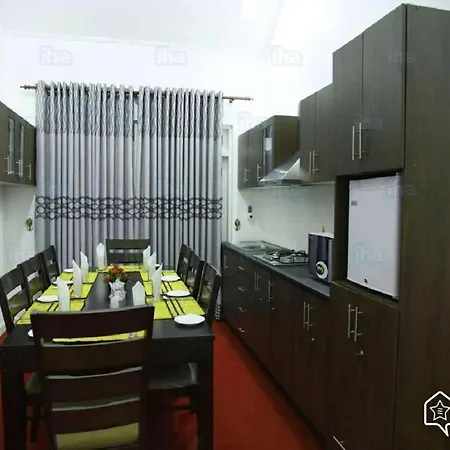 The Royal Terrace Holiday Bungalow Bed & Breakfast