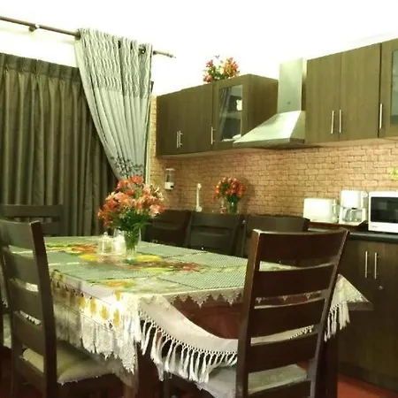 Bed & Breakfast The Royal Terrace Holiday Bungalow *