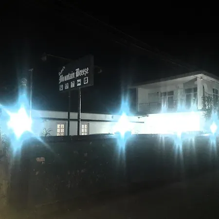 Sapu's Mountain Breeze Guest house *