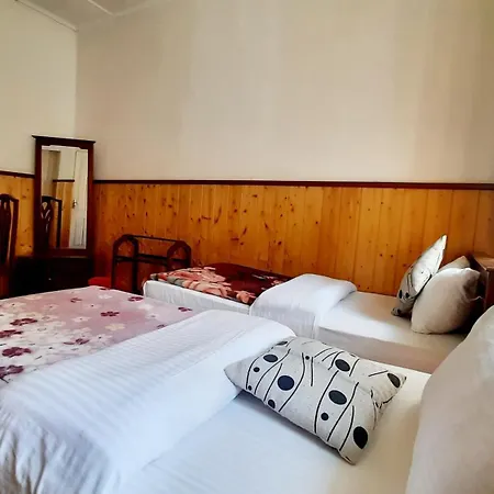 Sapu's Mountain Breeze Guest house *